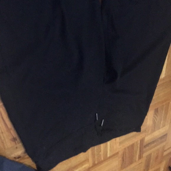 Black wide legged Lululemon pants - Picture 5 of 9
